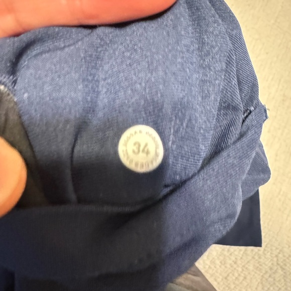 Lululemon ABC Classic Fit 34x32 - Picture 4 of 4